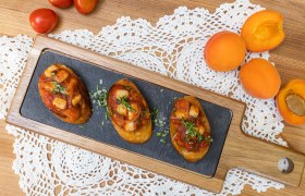 Marillen Bruschetta mit Ziegenkäse, © LEADER Region Weinviertel Ost / Simsan-Fotografie