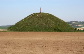 Der berühmte Grabhügel von Großmugl ist 15 m hoch erhalten, © Landessammlungen Niederösterreich, N. Weigl