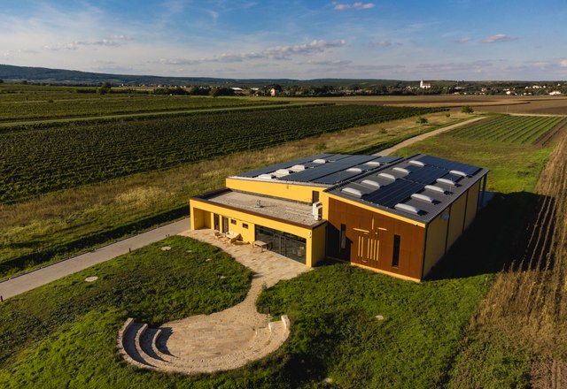 Das Weingut von oben, © Michael Reidinger