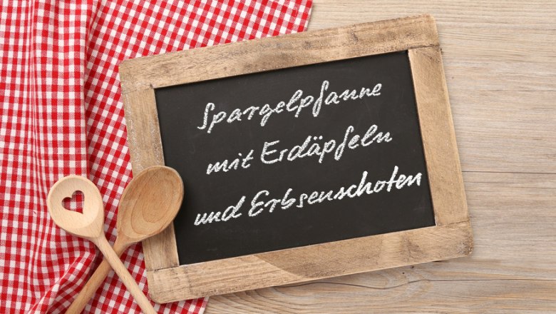 Spargelpfanne mit Erdäpfeln &amp; Erbsenschoten, © MK-Photo - Fotolia