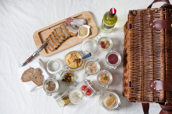 Picnic basket, © Weinviertel Tourismus / Christine Wurnig