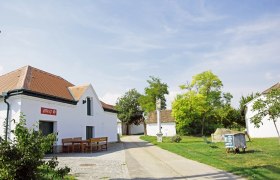 Kellergasse Maulavern - Familie Arthold, © Weingut Arthold