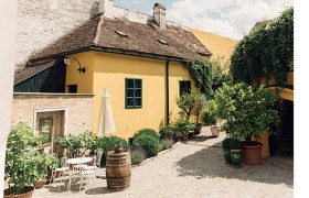 Südländisches Flair im Weingut, © Weingut Ebner-Ebenauer