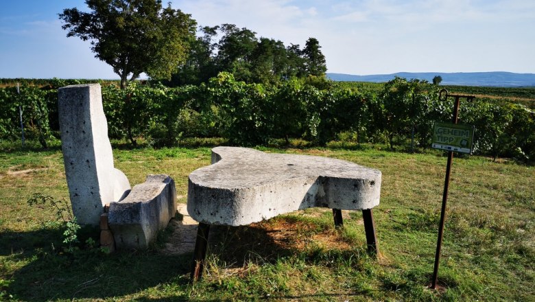 Ausruhen u. die Landschaft genießen, © Weinstraße Weinviertel