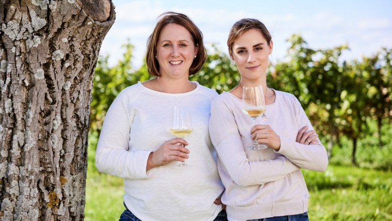 Kerstin & Nadine - Weingut Schüller, © Weingut Schüller/Joham