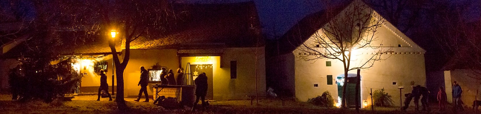 Adventmarkt im Kellerdorf Loamgrui in Unterstinkenbrunn, © Weinviertel Tourismus / Astrid Bartl