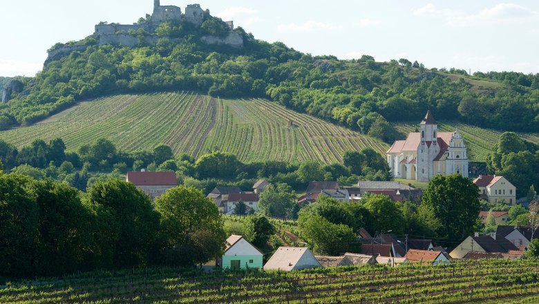 Weinort Falkenstein, © Weinstraße Weinviertel/Michael Himml