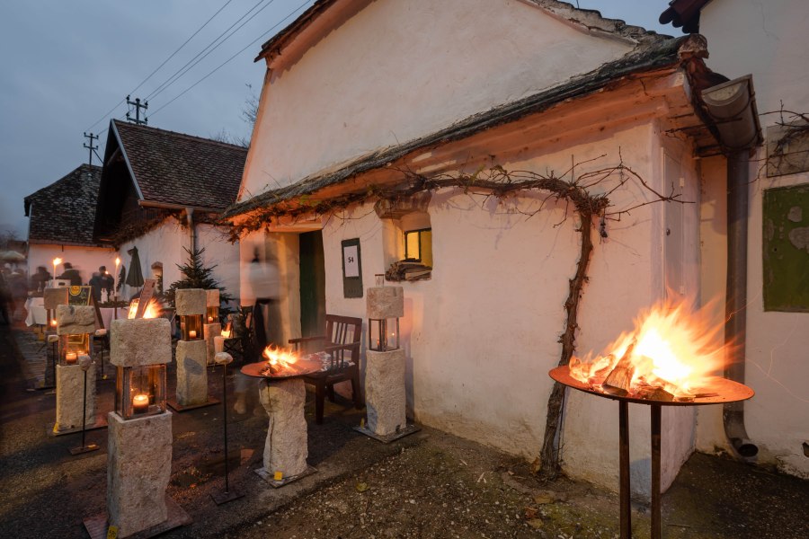 Adventmarkt in der Kellergasse in Hadres, © Niederösterreich Werbung / Claudia Schlager