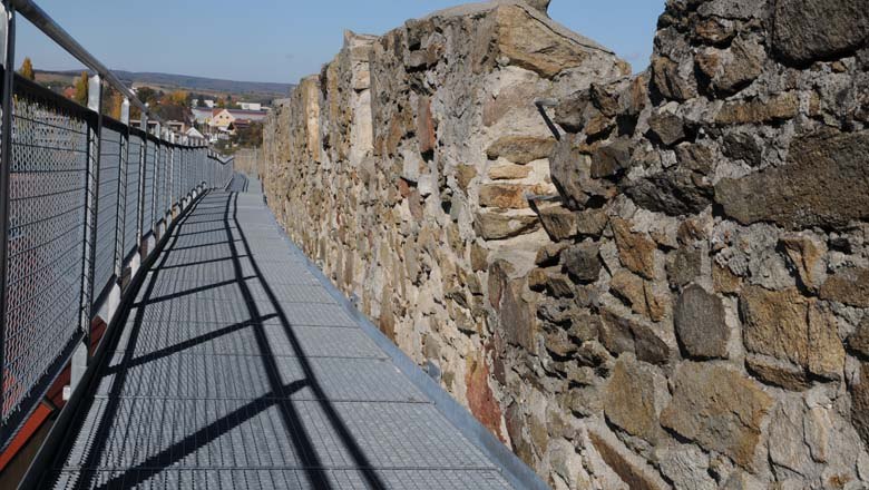 Rundgang auf der Stadtmauer, © H. Veigl