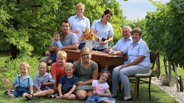 Die Familie hilft zusammen, © Manuela Winkler