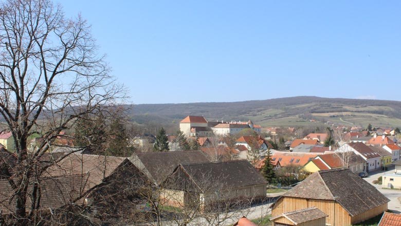 Mailberg Sicht auf Schloss, © Souveräner Malteser Ritter Orden / Udo Schwamberger